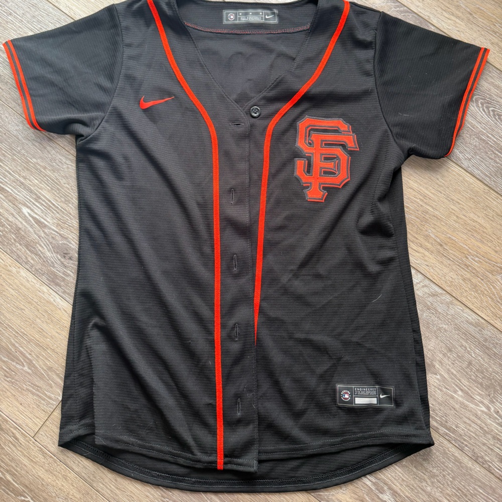 Women’s medium- giants - Brandon belt jersey